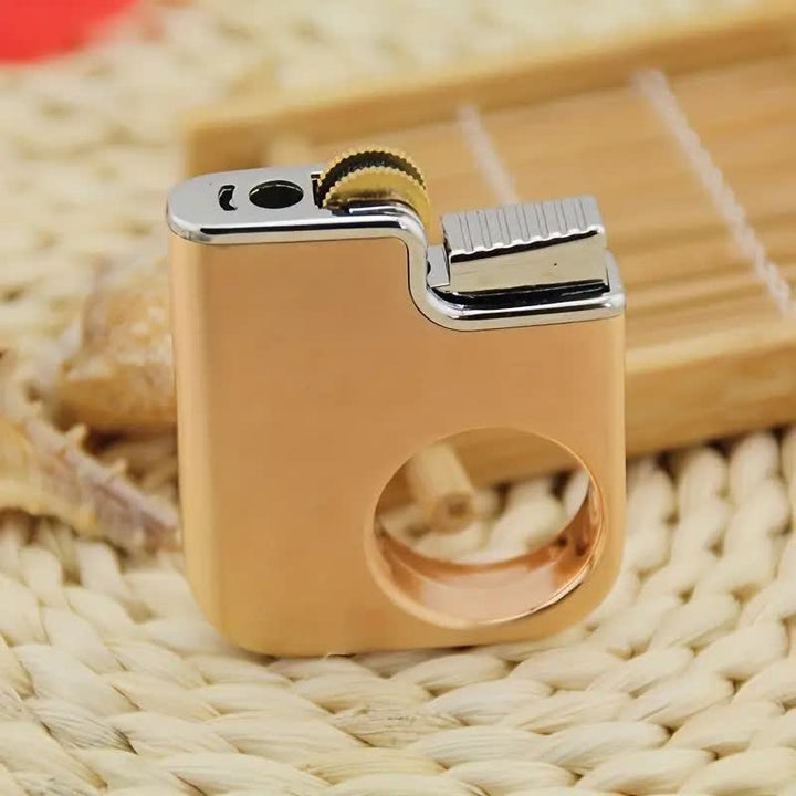 Accendino a butano ricaricabile con manico a forma di anello creativo