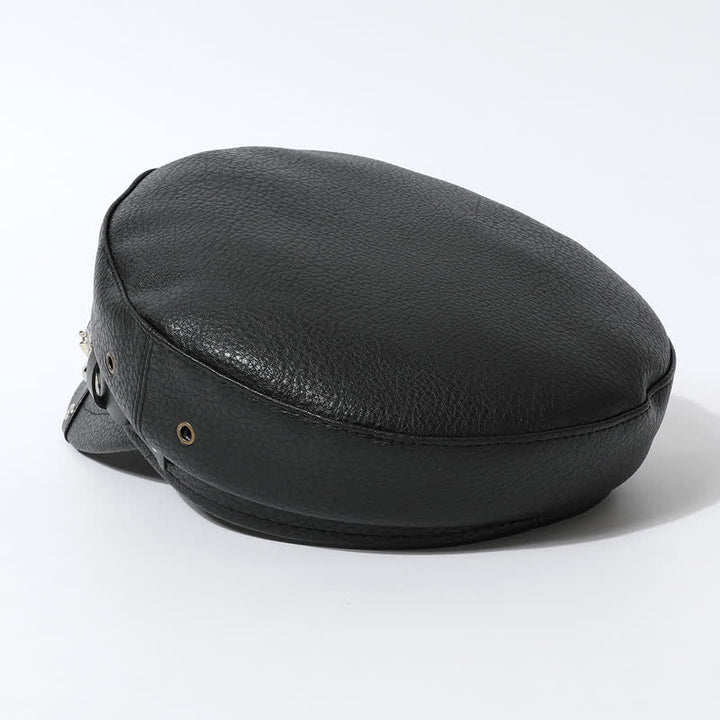 Cappello basco in pelle nera con teschio e rivetti blu navy da donna