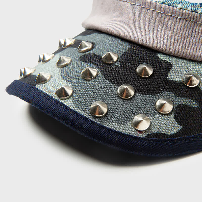 Cappello basco in cotone con rivetti a forma di punta nei toni del blu