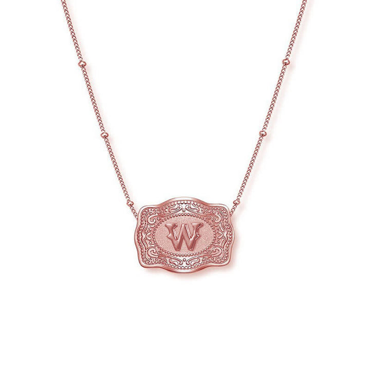 Collana con lettera iniziale in rilievo in oro rosa