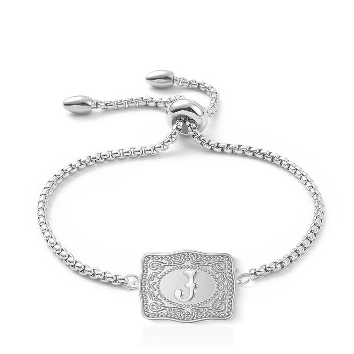 Bracciale con lettera iniziale in rilievo in argento - J - image 9