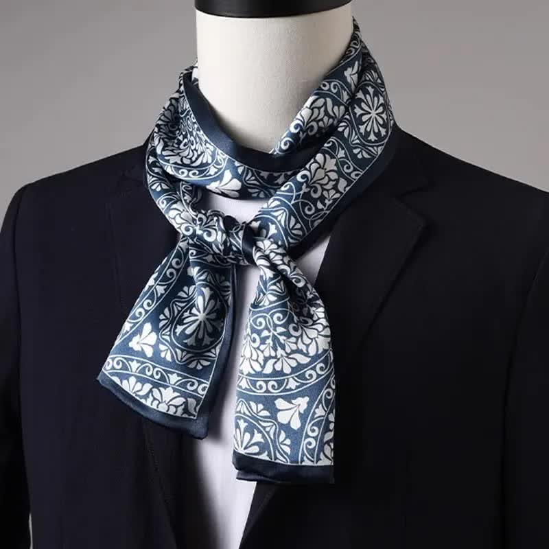 Sciarpa lunga e sottile da uomo, con motivo floreale blu e bianco, a doppia faccia - Blu e bianco - image 0