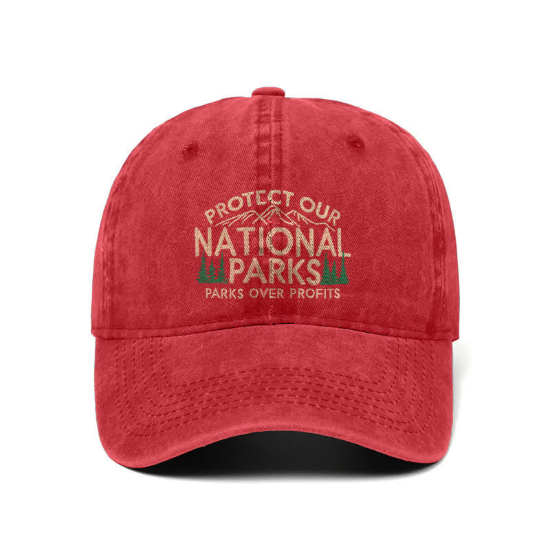 Proteggiamo i nostri parchi nazionali, i parchi prima del profitto. Cappellino da baseball regolabile