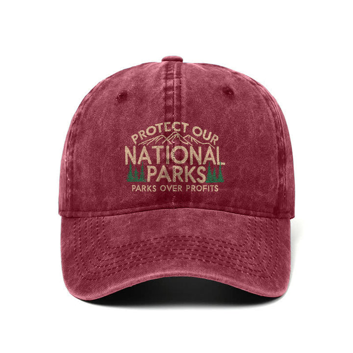 Proteggiamo i nostri parchi nazionali, i parchi prima del profitto. Cappellino da baseball regolabile