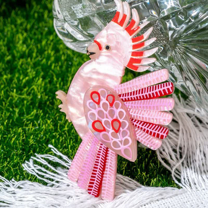 Spilla fatta a mano in acrilico a forma di pappagallo rosa - image 3