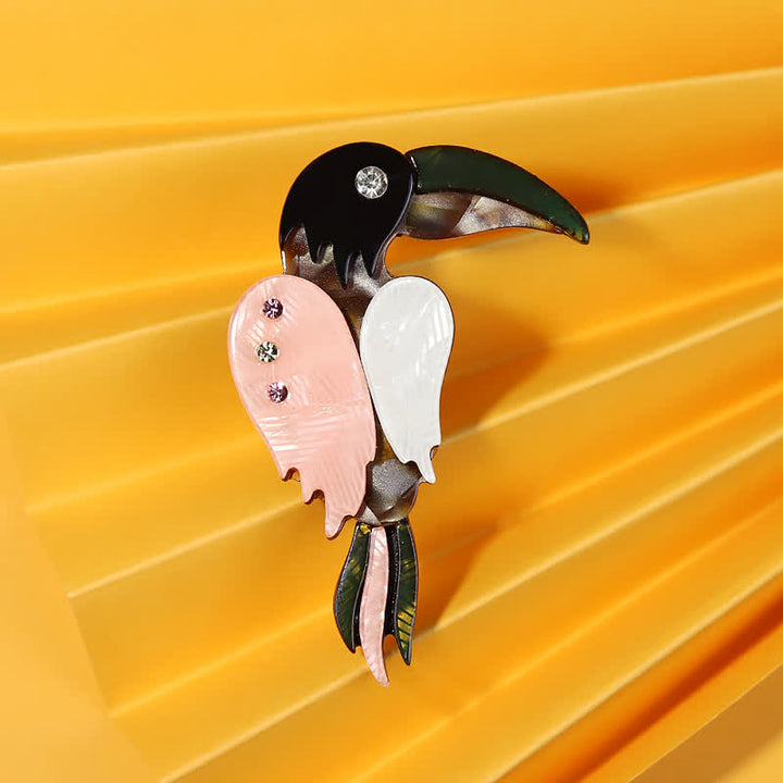 Spilla in acrilico fatta a mano a forma di picchio dei cartoni animati - Nero e rosa - image 1