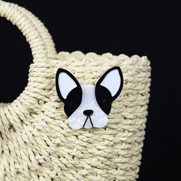 Spilla in acrilico realizzata a mano a forma di adorabile cane bianco e nero - image 4