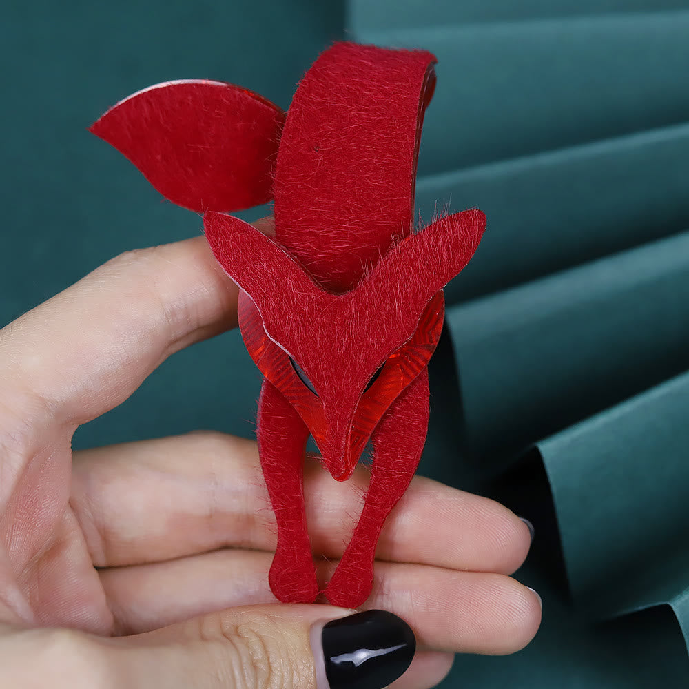 Spilla in acrilico fatta a mano a forma di volpe rossa - image 2