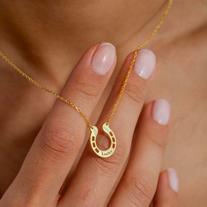 Collana con ciondolo a forma di ferro di cavallo portafortuna a forma di U con nome personalizzato - Oro - image 0