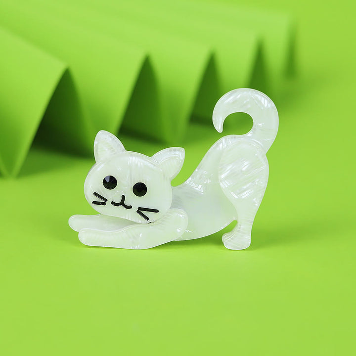 Spilla in acrilico fatta a mano con grazioso accessorio a forma di gatto bianco - Bianco - image 1