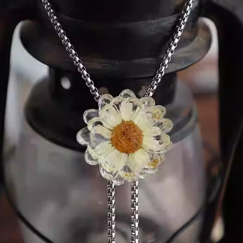 Cravatta Bolo da donna con margherite essiccate fatte a mano - image 1