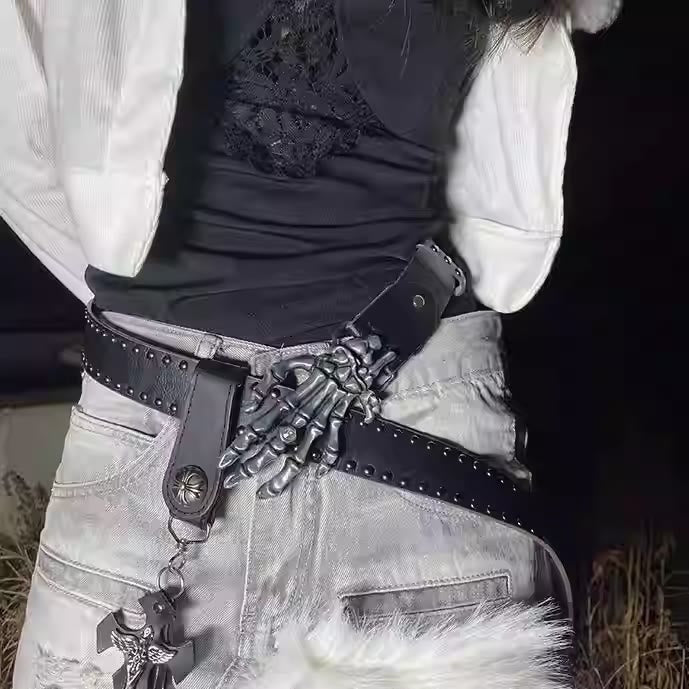Cintura con rivetti a forma di mano di scheletro nera punk di Halloween - image 1