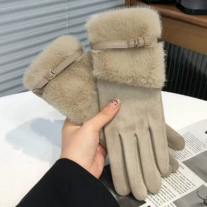Guanti da donna in pelle scamosciata con polsino in peluche e decorazioni in metallo - Cachi - image 6
