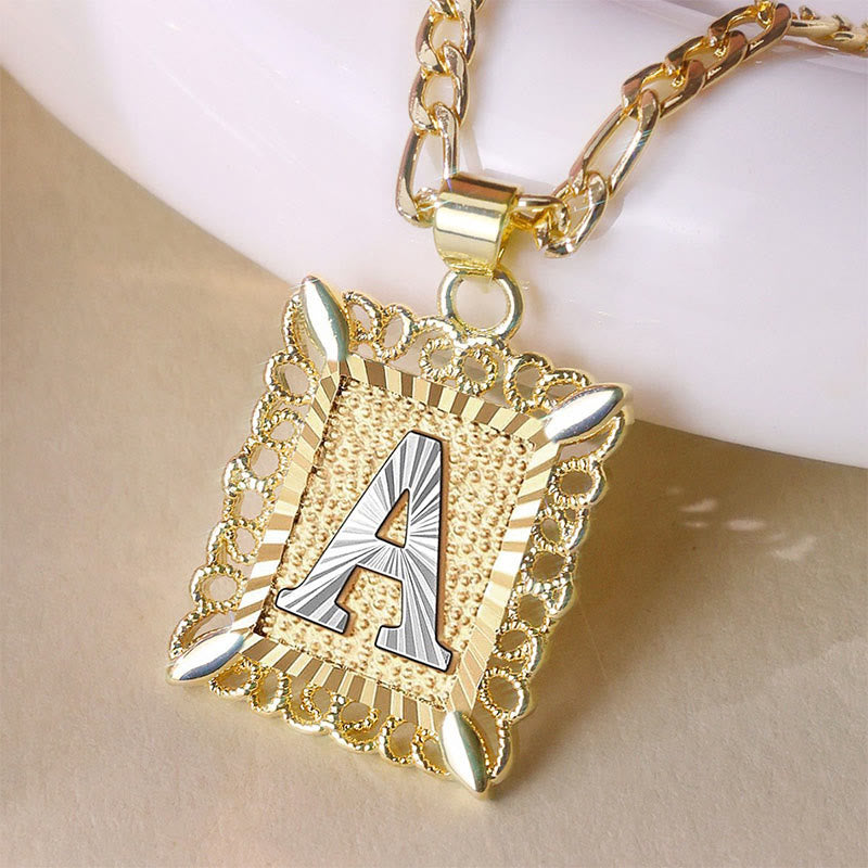 Collana dorata con lettera cava quadrata squisita - image 3