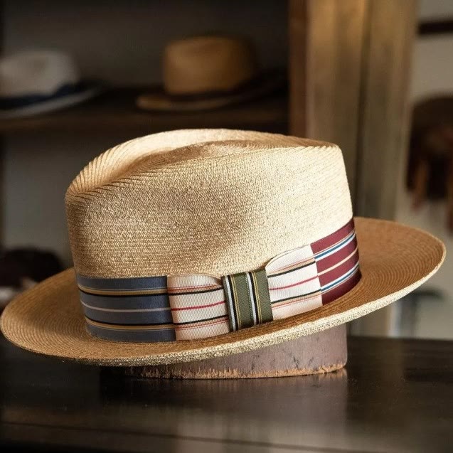 Cappello da cowboy intrecciato con fiocco a righe colorate da uomo - image 0