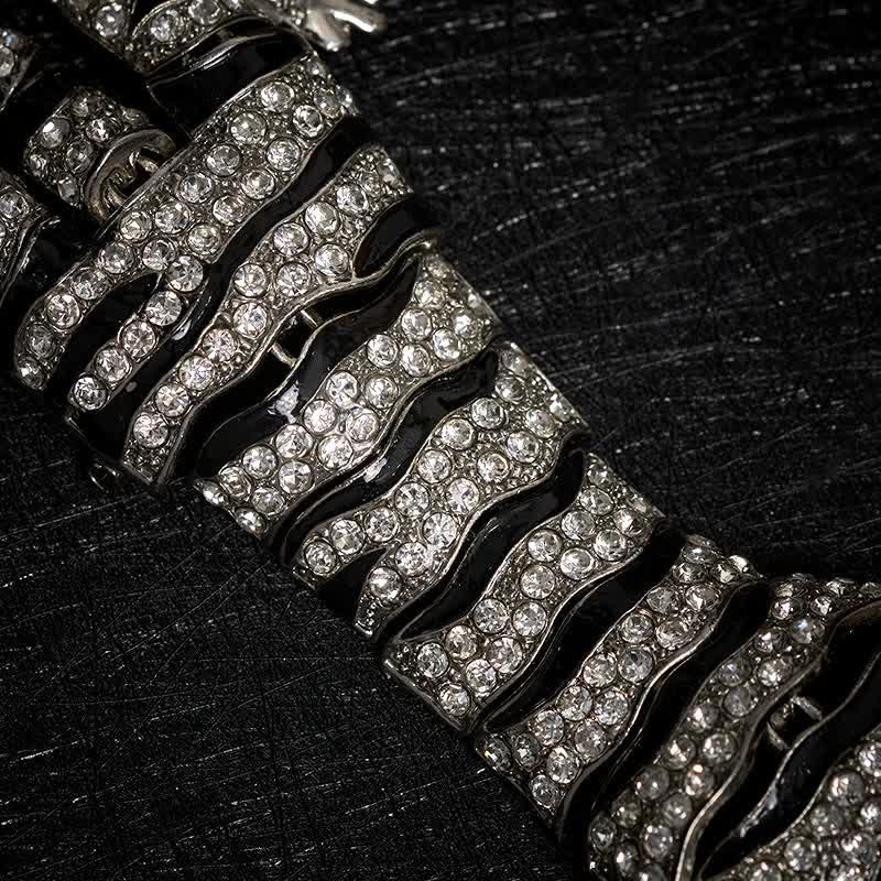 Spilla da uomo con grande tigre maestosa e strass scintillanti di lusso - image 5