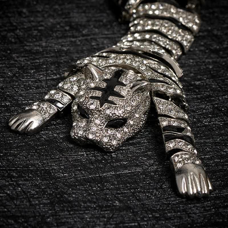 Spilla da uomo con grande tigre maestosa e strass scintillanti di lusso - image 4