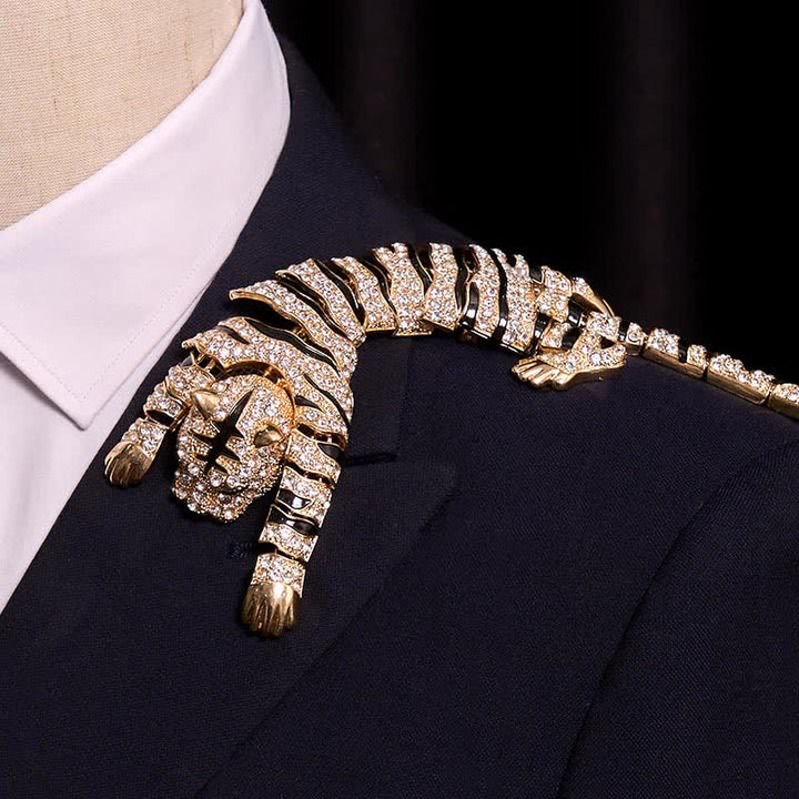 Spilla da uomo con grande tigre maestosa e strass scintillanti di lusso - Oro - image 10
