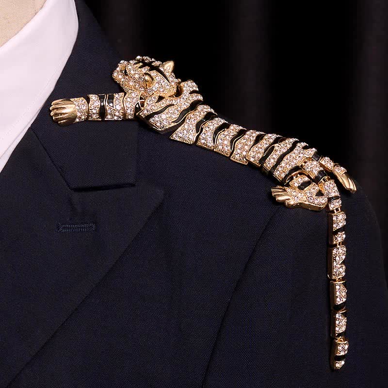Spilla da uomo con grande tigre maestosa e strass scintillanti di lusso - image 14