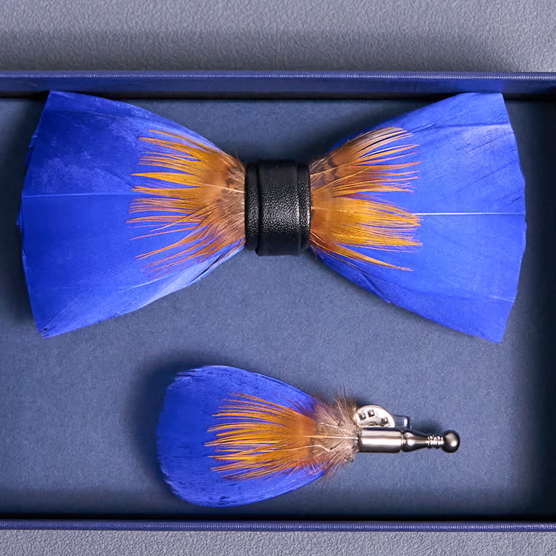 Papillon con piume blu reale e arancioni con spilla da bavero - image 3