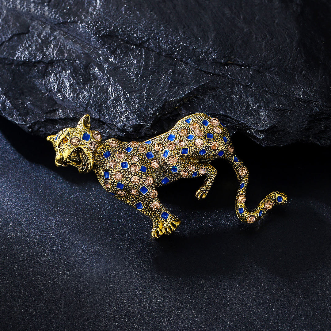 Spilla leopardo quadrata blu con diamanti dorati - image 2