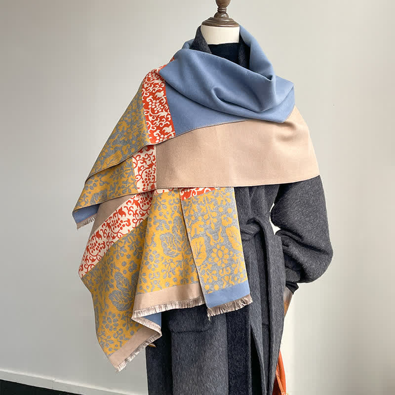Sciarpa calda con motivo a fiori e foglie in stile patchwork - image 4