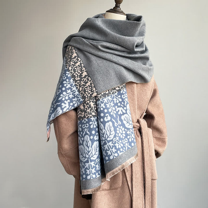 Sciarpa calda con motivo a fiori e foglie in stile patchwork - Grigio - image 0