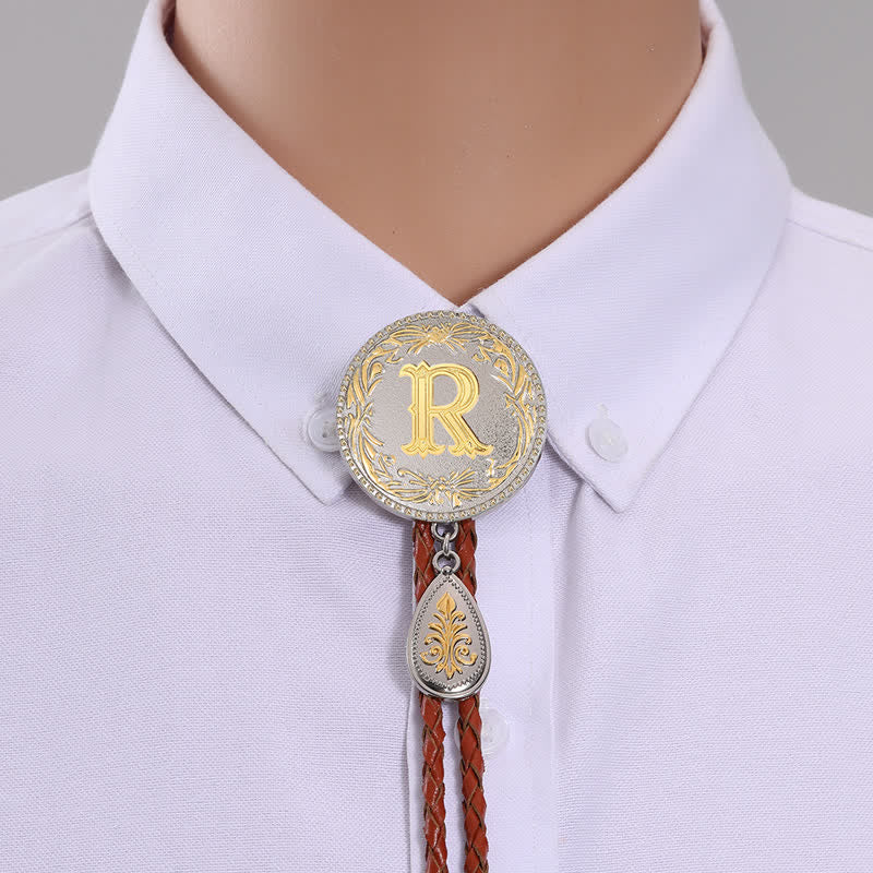 Cravatta Bolo in pelle marrone con iniziale e ciondolo a forma di lacrima - Oro - R - image 20