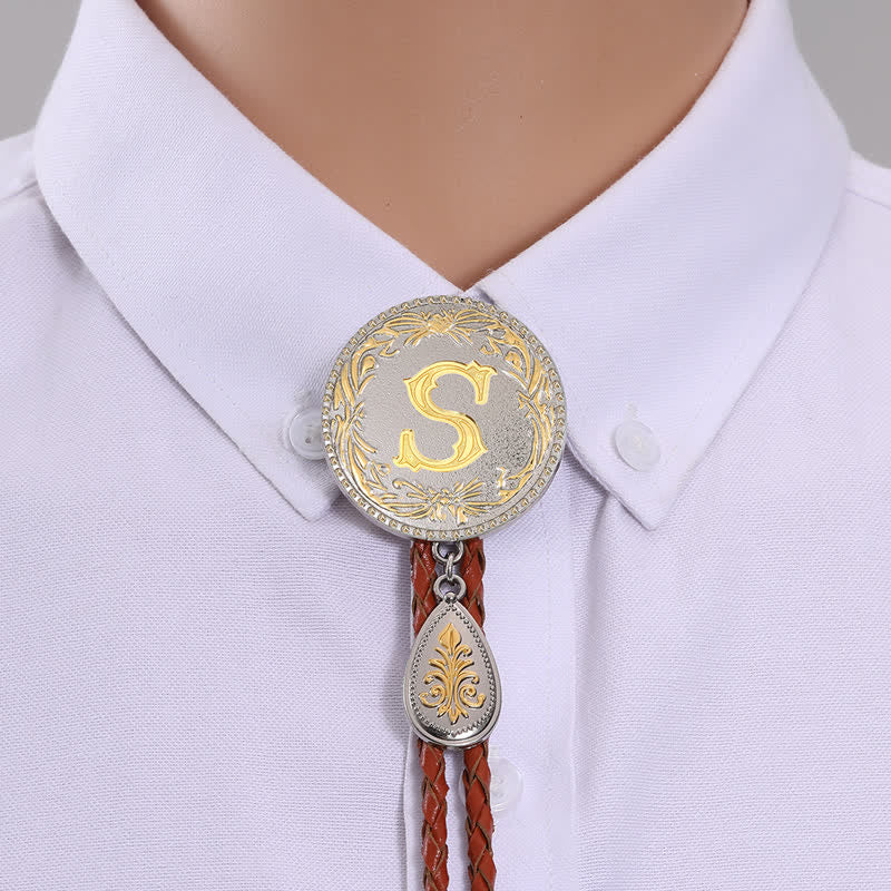Cravatta Bolo in pelle marrone con iniziale e ciondolo a forma di lacrima - Oro - S - image 21