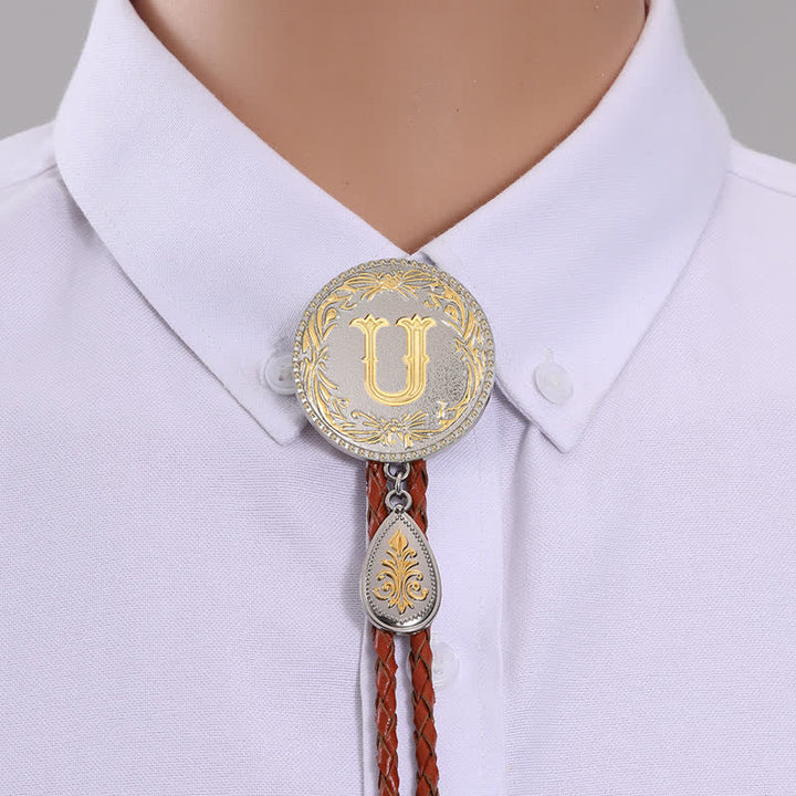 Cravatta Bolo in pelle marrone con iniziale e ciondolo a forma di lacrima - Oro - U - image 23