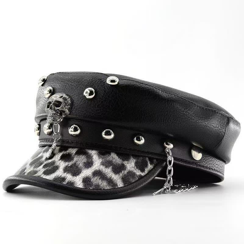 Cappello basco in pelle con tesa e stampa leopardata ispirata al punk - Nero - M (22"-22 7/8") - image 0