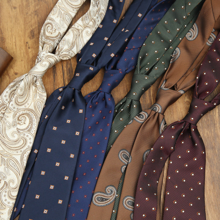 Cravatta formale da uomo con motivo anacardio elegante e retrò - image 0