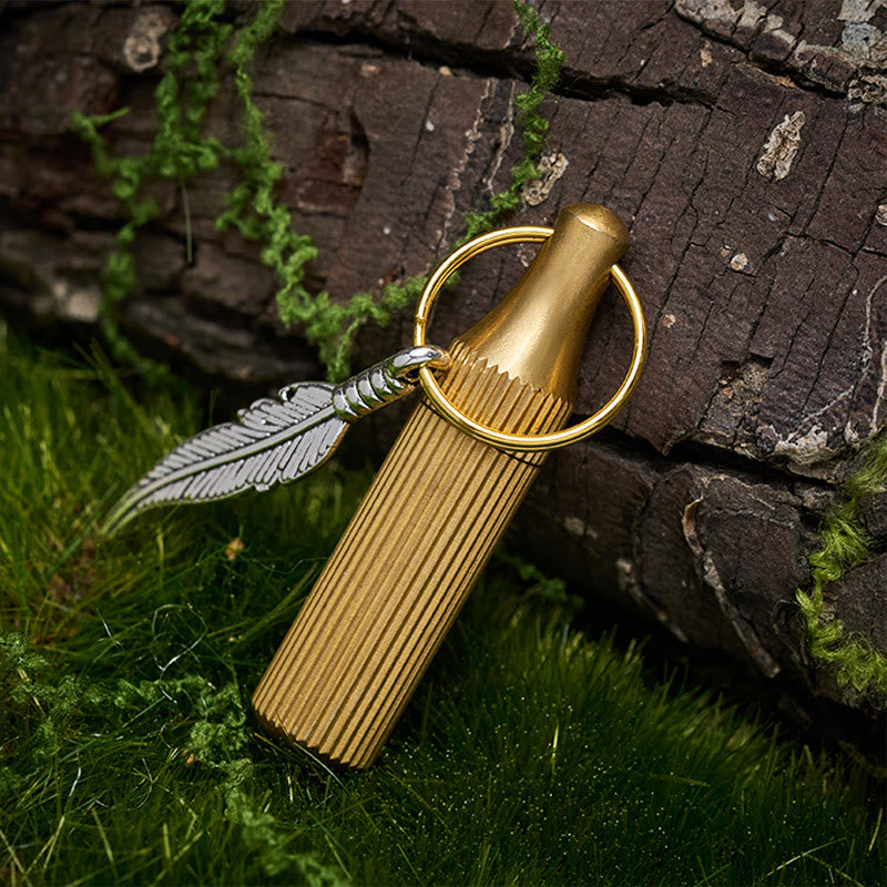 Portachiavi creativo a forma di coltello a capsula, pendente in lega di piume, collana in argento - Portachiavi - Ottone - image 1