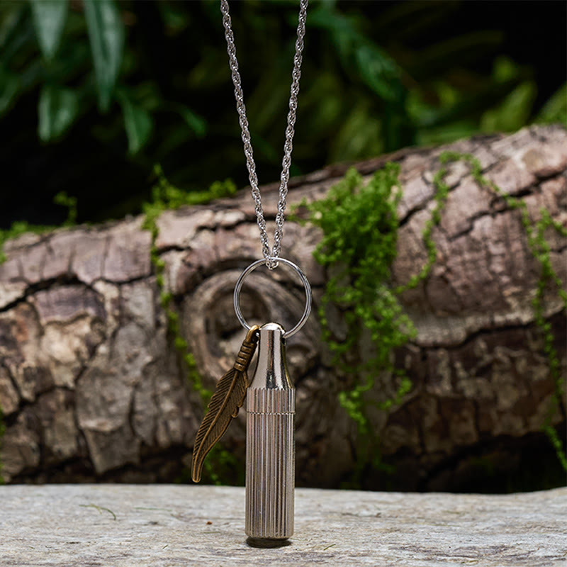 Portachiavi creativo a forma di coltello a capsula, pendente in lega di piume, collana in argento - Collana - Argento - image 3