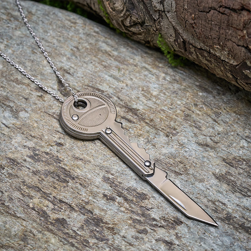 Portachiavi pratico con coltello pieghevole e collana in argento - image 4