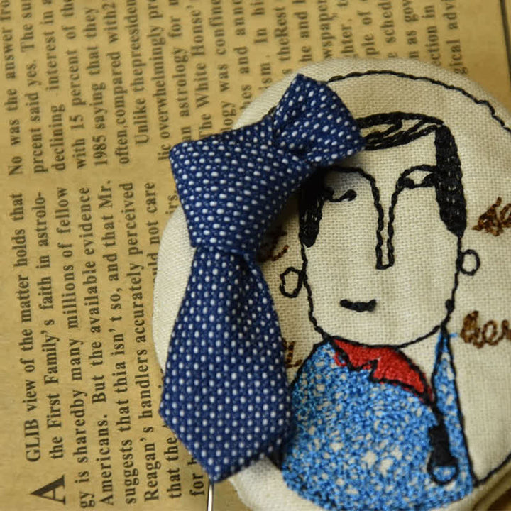 Spilla da bavero in tessuto da matrimonio a forma di mini cravatta creativa da uomo - image 3