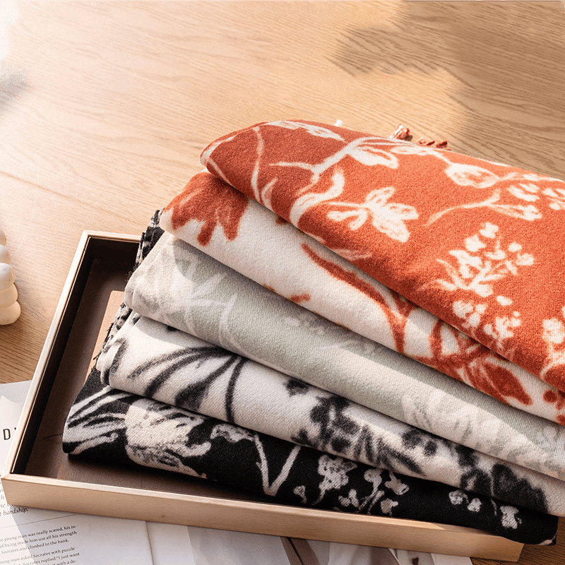 Sciarpa invernale calda con stampa floreale da donna - image 1