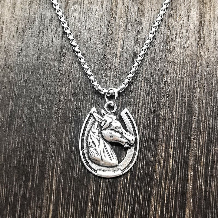 Collana con ciondolo in metallo con motivo a ferro di cavallo e testa di cavallo vintage - Argento - image 2