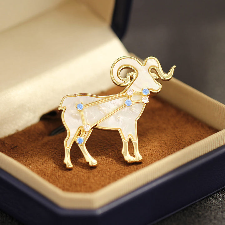 Spilla in oro con 12 costellazioni in madreperla e cristallo blu - Ariete - image 0
