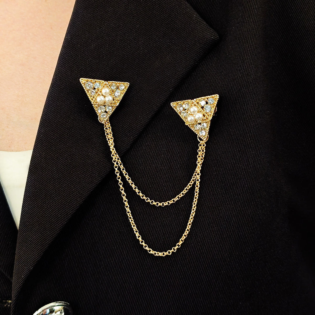 Spilla a catena con perle triangolari e cristalli - D'oro - image 1