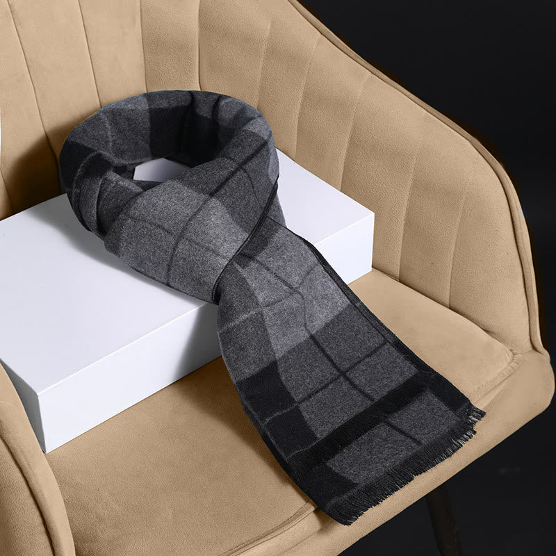 Sciarpa calda con nappe a quadri classici da uomo - Nero Grigio - image 3