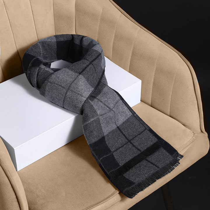 Sciarpa calda con nappe a quadri classici da uomo - Nero Grigio - image 3