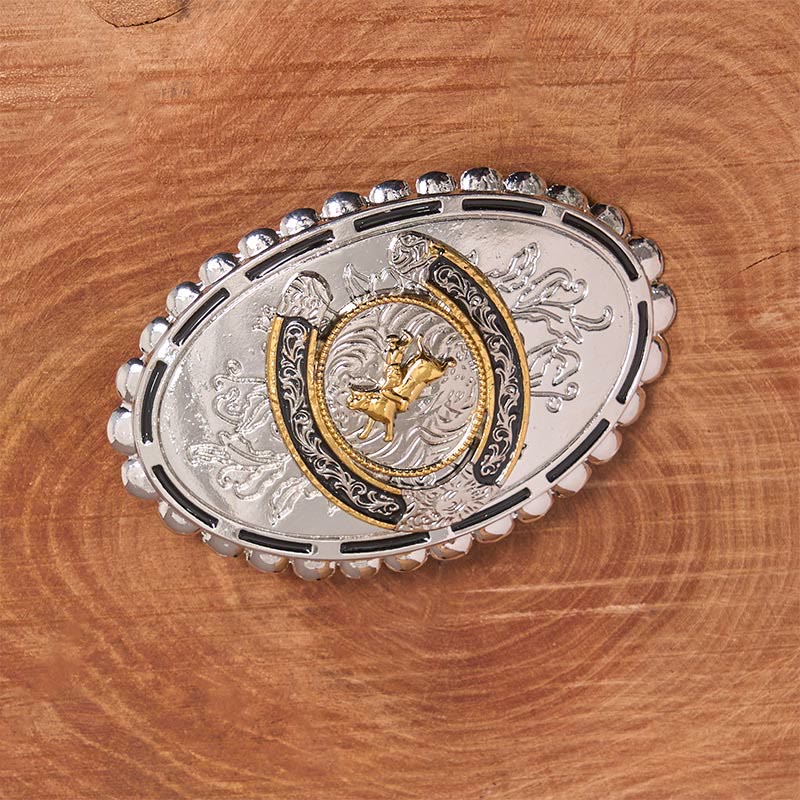 Cintura in pelle con fibbia ovale in argento e motivo retrò da cowboy dorato - image 1