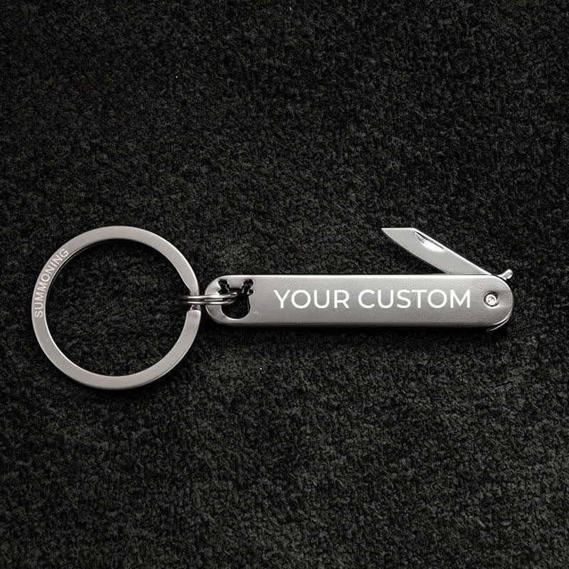 Portachiavi personalizzato con mini coltello pieghevole e testo inciso - Cervo grigio - image 7