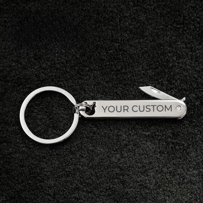 Portachiavi personalizzato con mini coltello pieghevole e testo inciso - Cervo d'argento - image 2