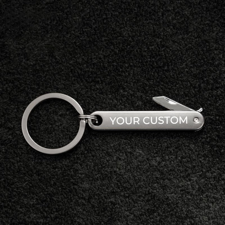 Portachiavi personalizzato con mini coltello pieghevole e testo inciso - Grigio - image 10