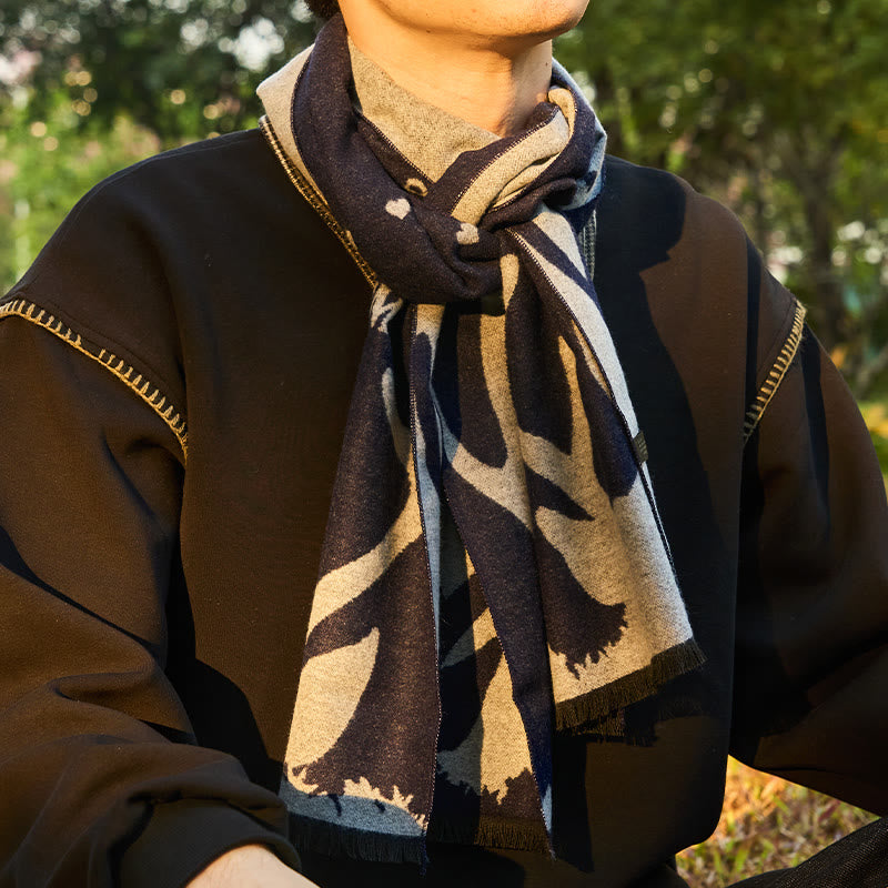 Sciarpa calda e festiva da uomo con stampa di renne natalizie blu navy - image 1