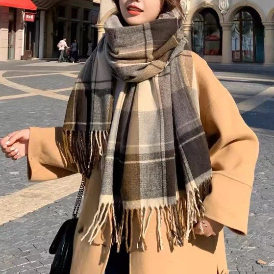 Sciarpa invernale morbida e calda da donna in stile scozzese classico - Stile n. 2 - image 1