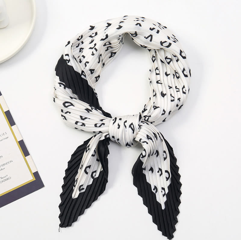 Sciarpa leggera e fluida per tutte le stagioni con motivo artistico plissettato da donna - Stile n. 4 - image 5