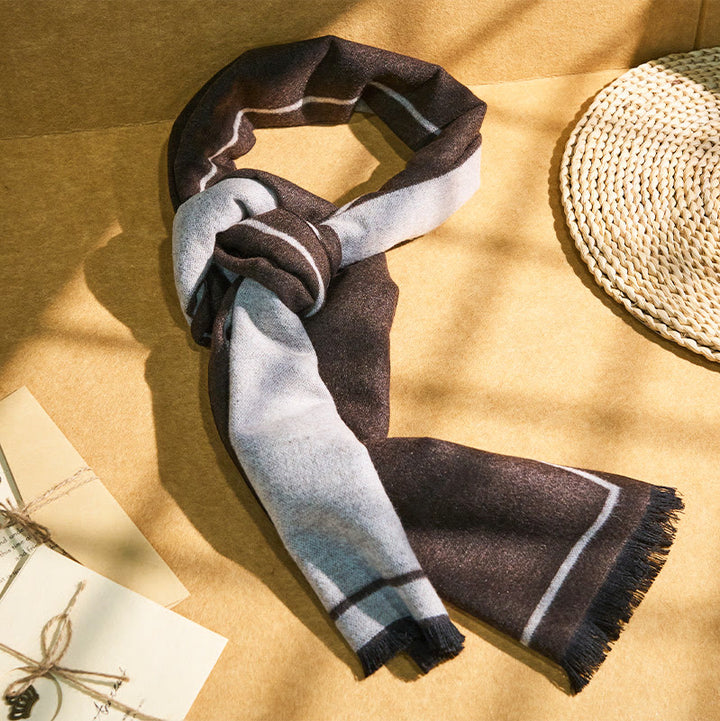 Sciarpa calda con nappe e dettagli a righe classiche da uomo - image 2